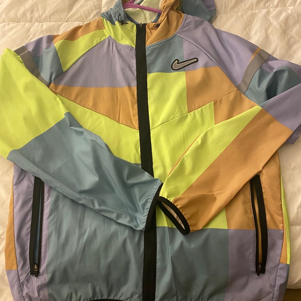 Nike coat - Picture 1 of 3